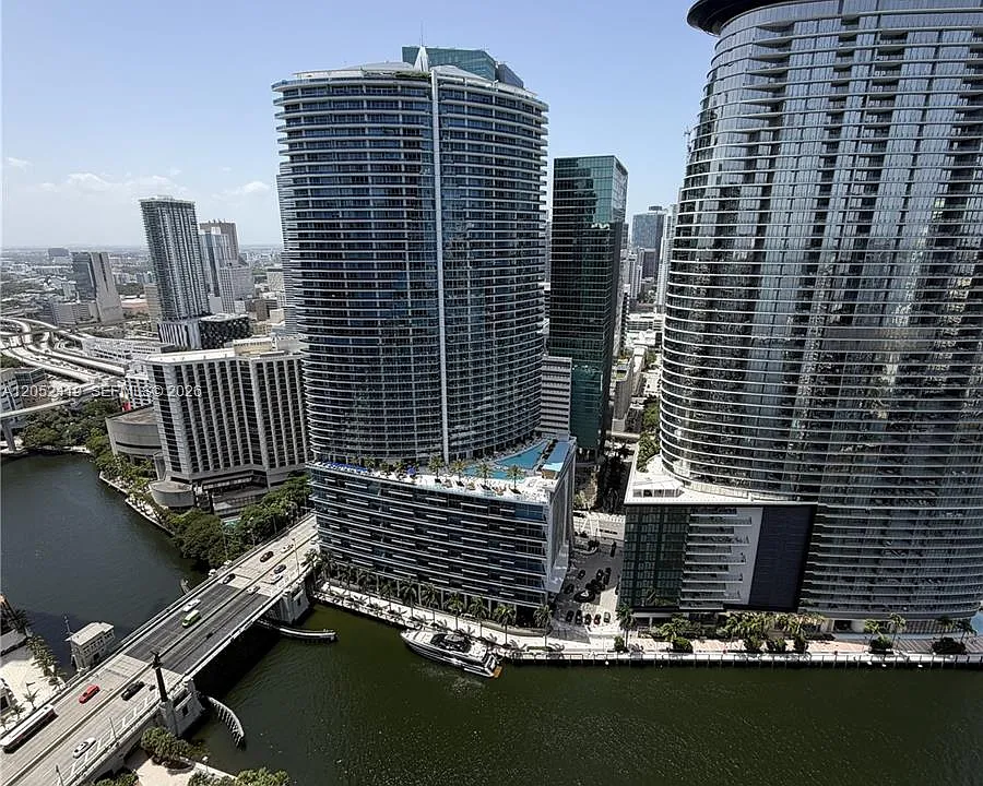 475 Brickell Ave #4008