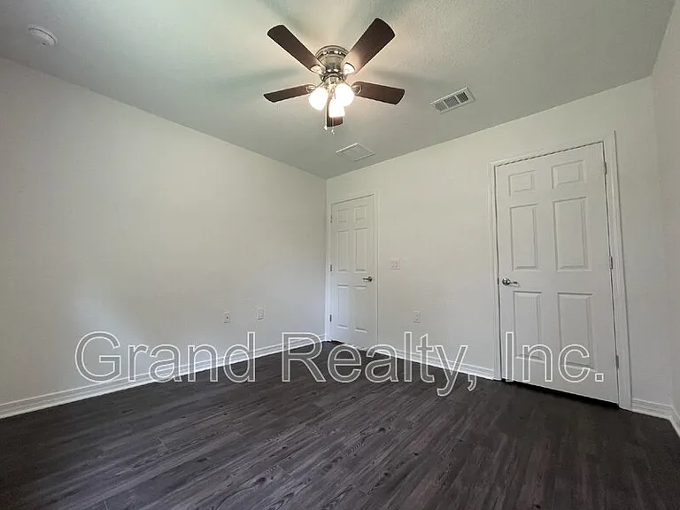 6217 Fox Run St — Photo 13
