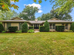 4821 S 90th St, Greenfield, WI 53228