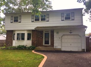 1329 6th St, West Babylon, NY