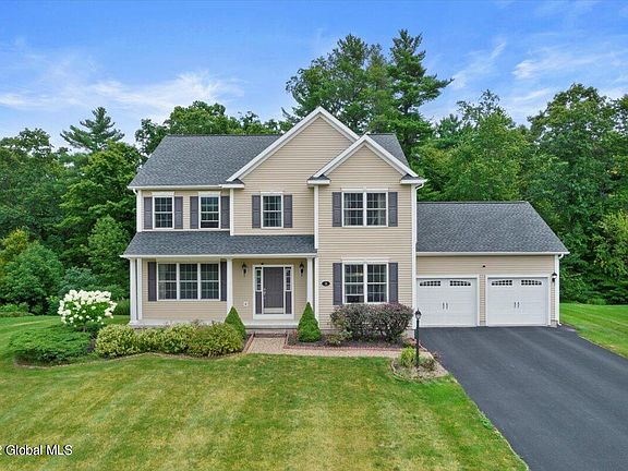 2nd image of 31 Stone Crest Dr