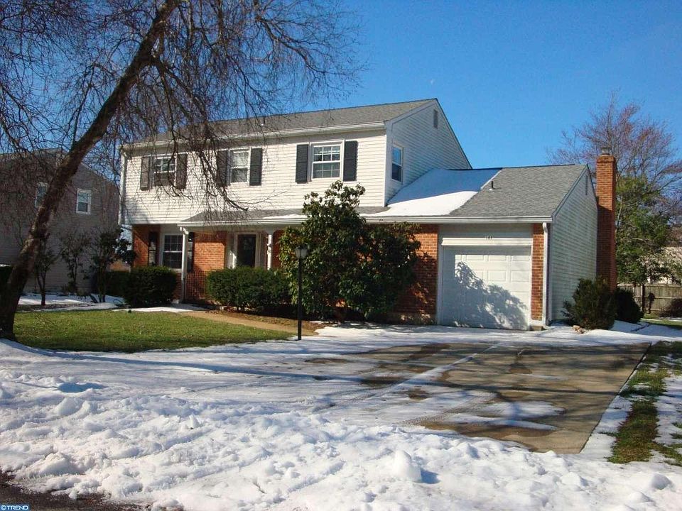 1st image of 107 Dunbarton Dr