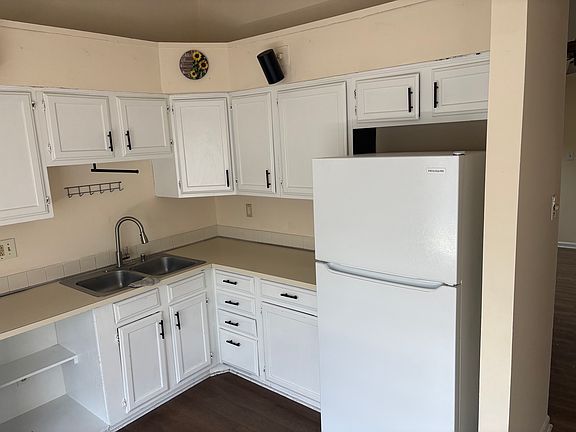 4th image of 3425 Featheridge Dr