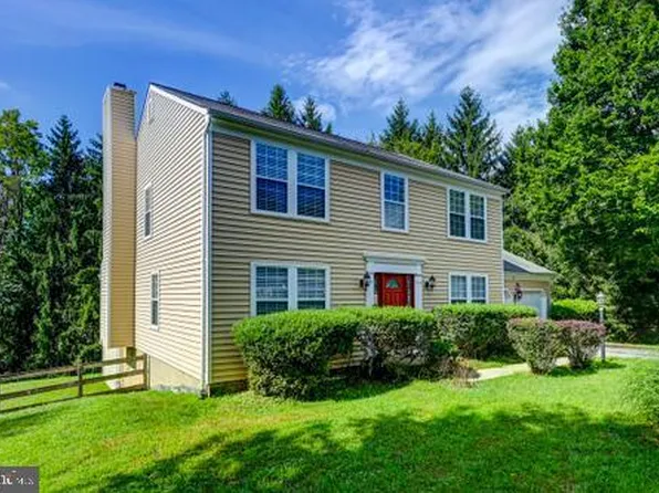 32 Old Creek Ct, Owings Mills, MD 21117
