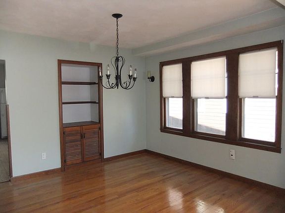 4th image of 169 School St Unit 169