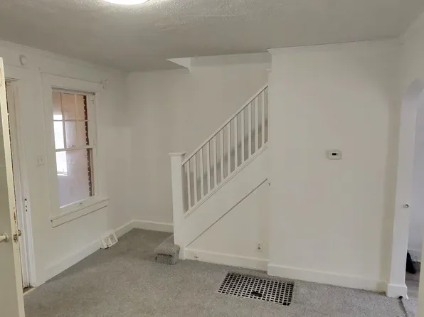 390 Ohio Ave, Clairton, PA 15025