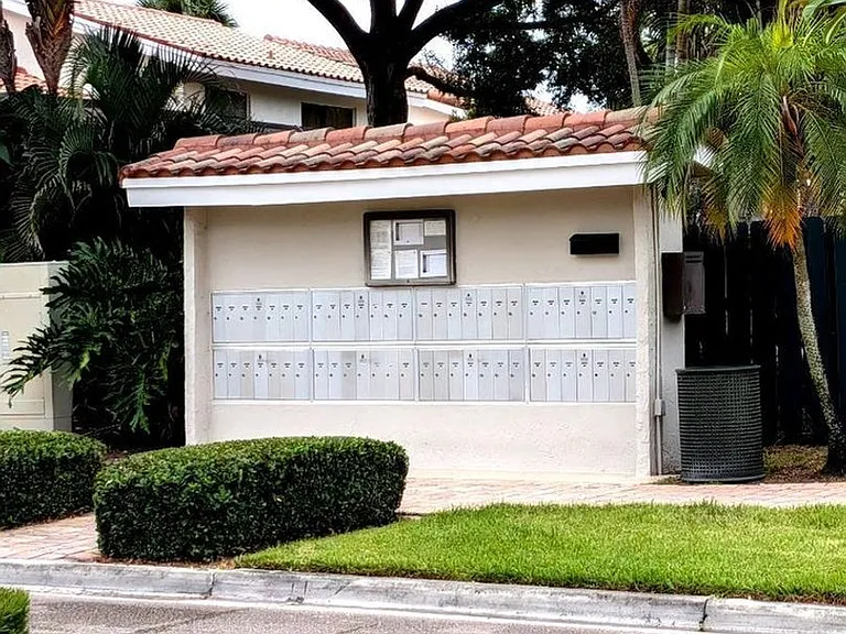 20852 Via Madeira Dr — Photo 3