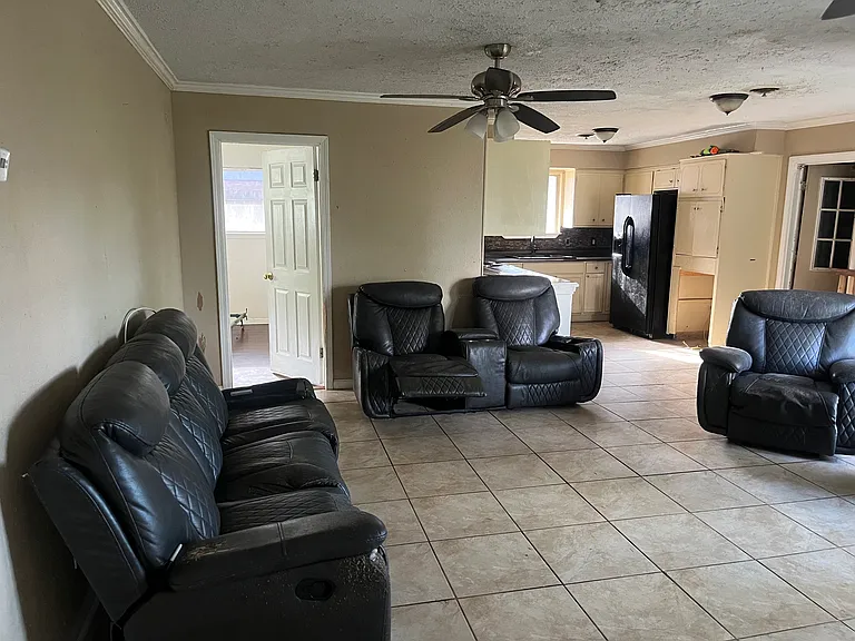 3706 Brushwood Ln — Photo 7