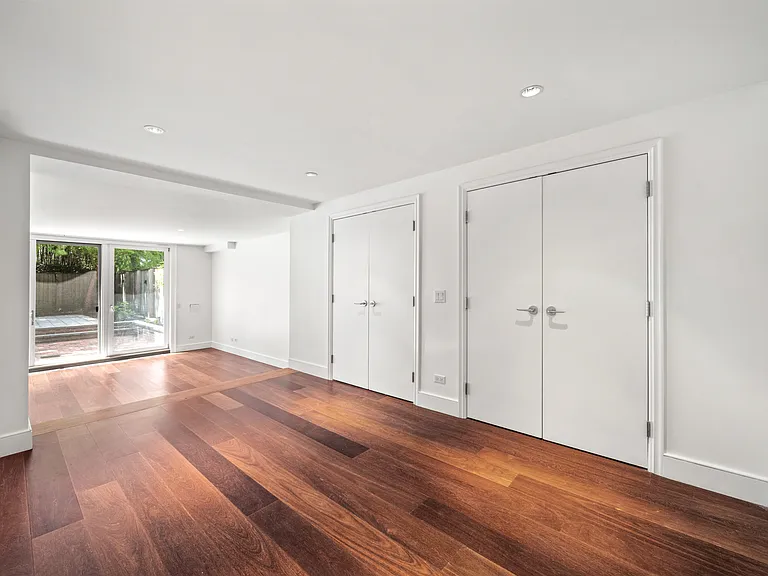 21-16 45th Ave #1 — Photo 12
