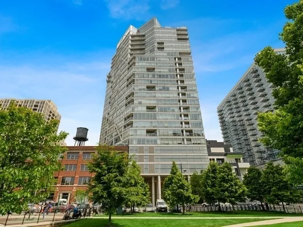 (undisclosed Address), Chicago, IL 60610