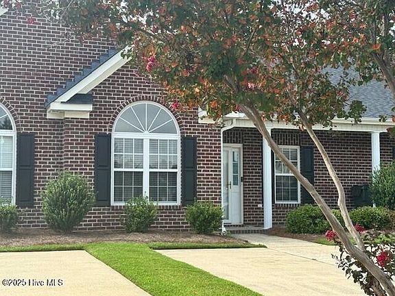 2nd image of 130 Oak Towne Dr #D2