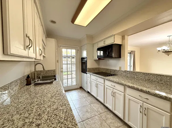 10053 Jefferson Hwy, Baton Rouge, LA 70809