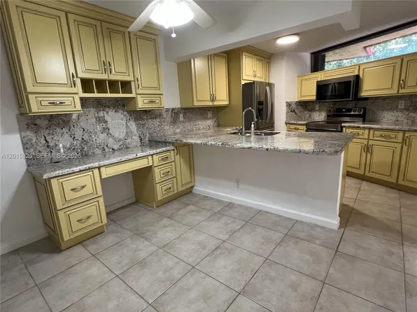 8129 Severn Dr APT C, Boca Raton, FL 33433