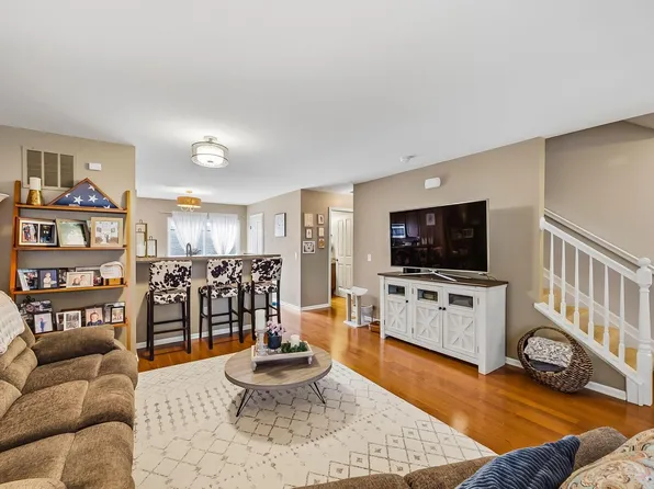 6403 Walnut Fork Dr, Westerville, OH 43081