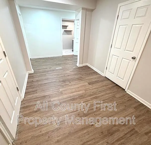 1093 Fayetteville Rd SE — Photo 12