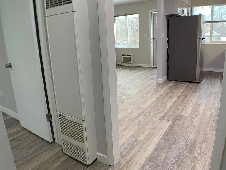 80 M St — Photo 2