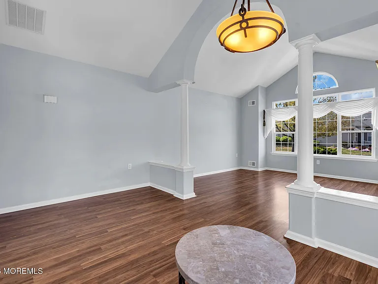 1 Evans Ct — Photo 11