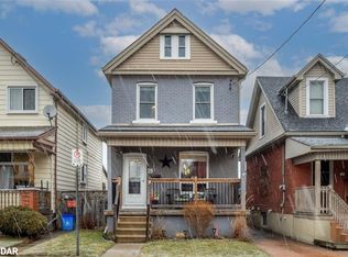 29 1/2 Rosemont Ave, Hamilton, ON L8L2M4