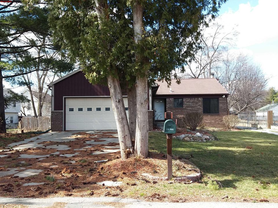 1st image of 475 Dexter Ave