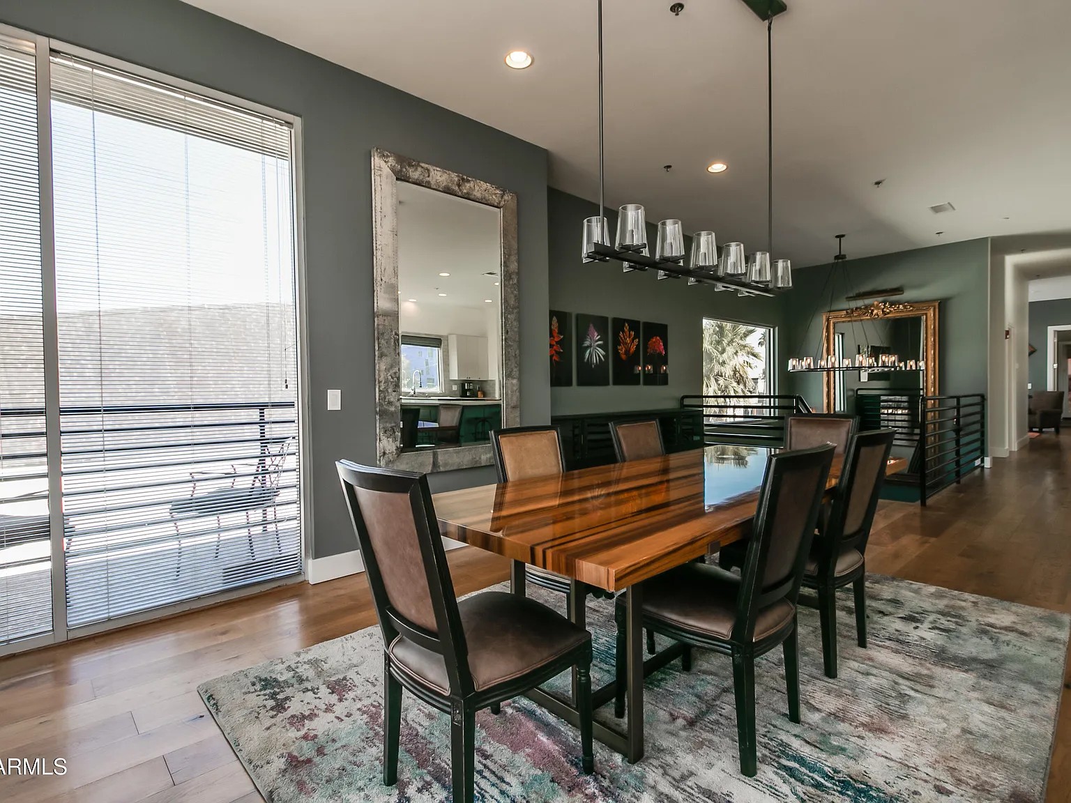 2 bed, 2.0 bath, 2700 sqft, $5,000 — Photo 4