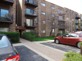 8905 Knight Ave #F-105, Des Plaines, IL 60016