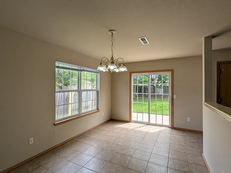 605 Cedar Brook Ct — Photo 3