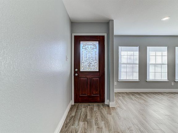 3rd image of 5239 Dumore Dr