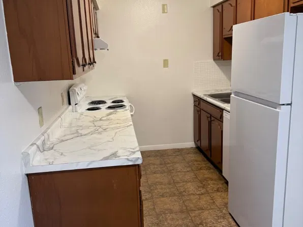 407 W Main St #101-305, Marshalltown, IA 50158