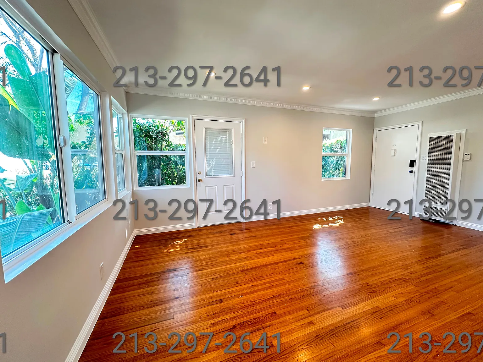 7260 Fountain Ave — Photo 1