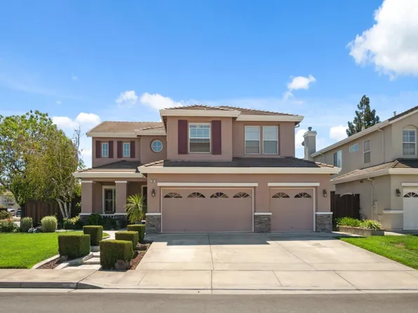 902 Moro Ct, Gilroy, CA 95020