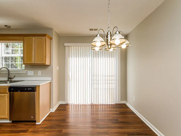 10115 Northwoods Forest Dr — Photo 4