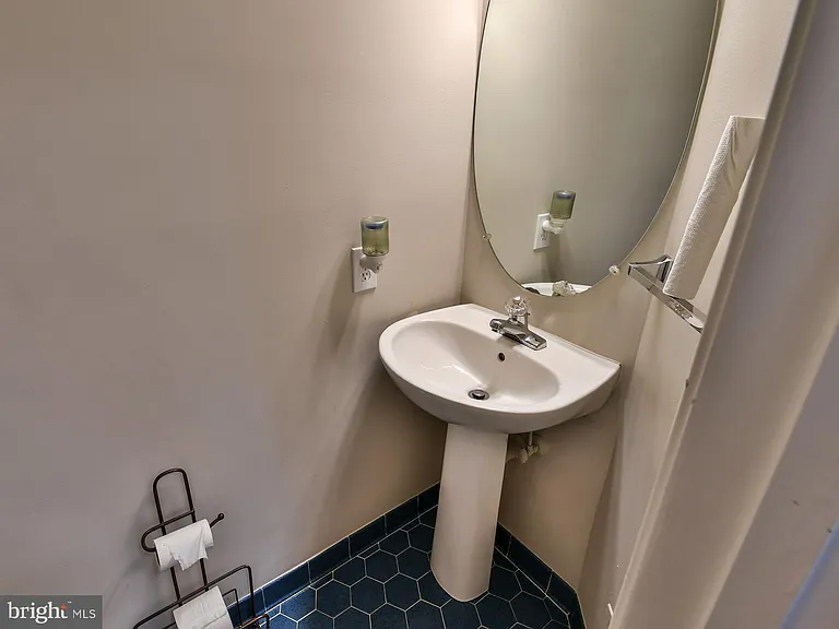 5807 Ivy League Dr — Photo 16