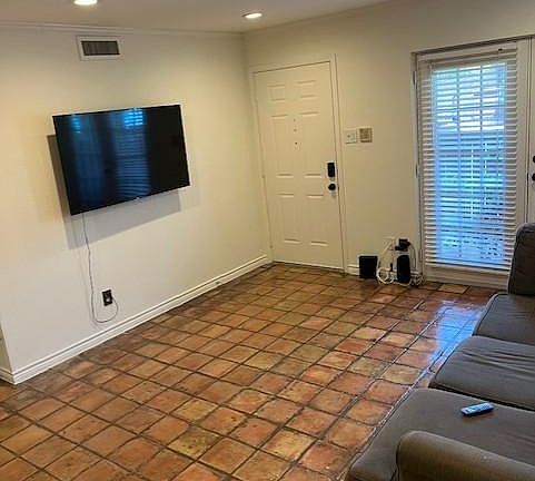 4th image of 5924 Birchbrook Dr APT 118