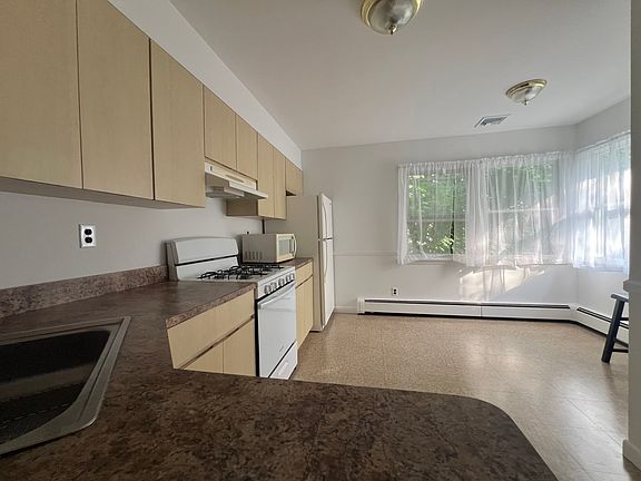 4th image of 1235 Youngs Ave Floor 2