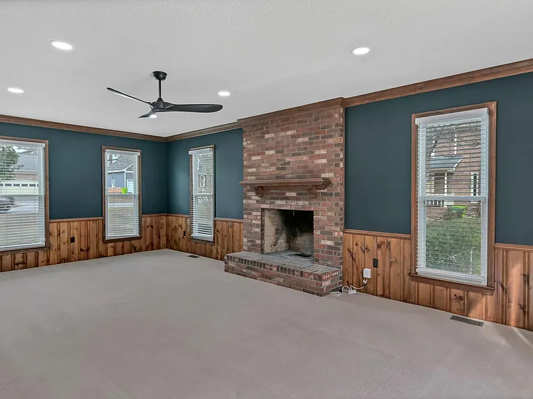 2416 Bendemeer Dr — Photo 5
