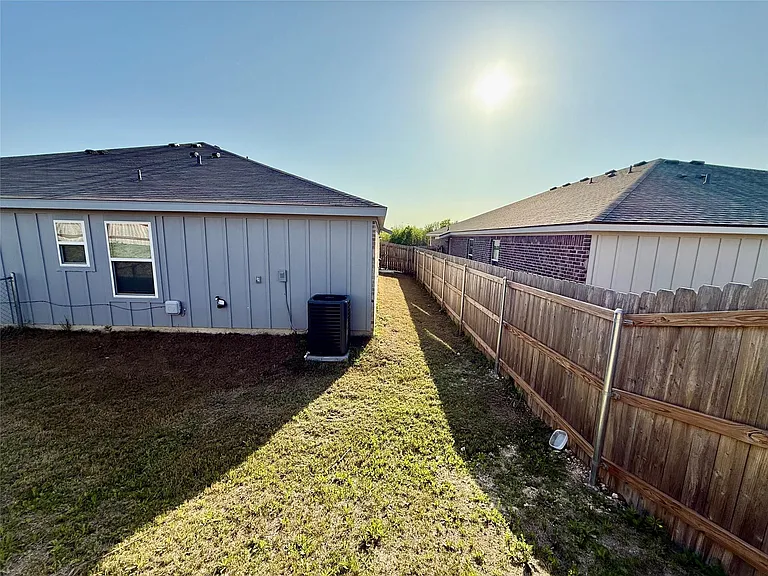 209 Dolphin Dr #B — Photo 17