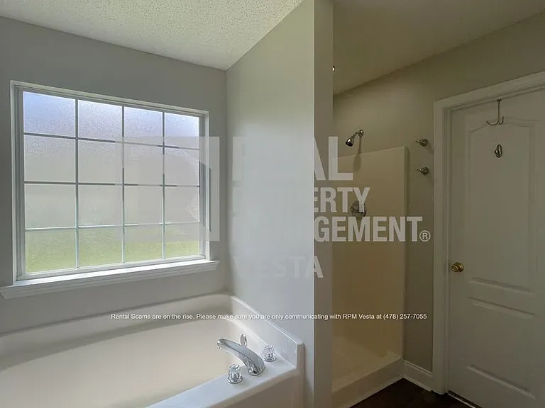 313 Canterfield Dr — Photo 11