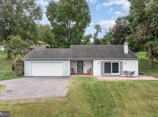 766 Hillview Rd, Hellam, PA 17406