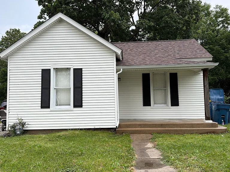 258 Saint Andrews Ave — Photo 1