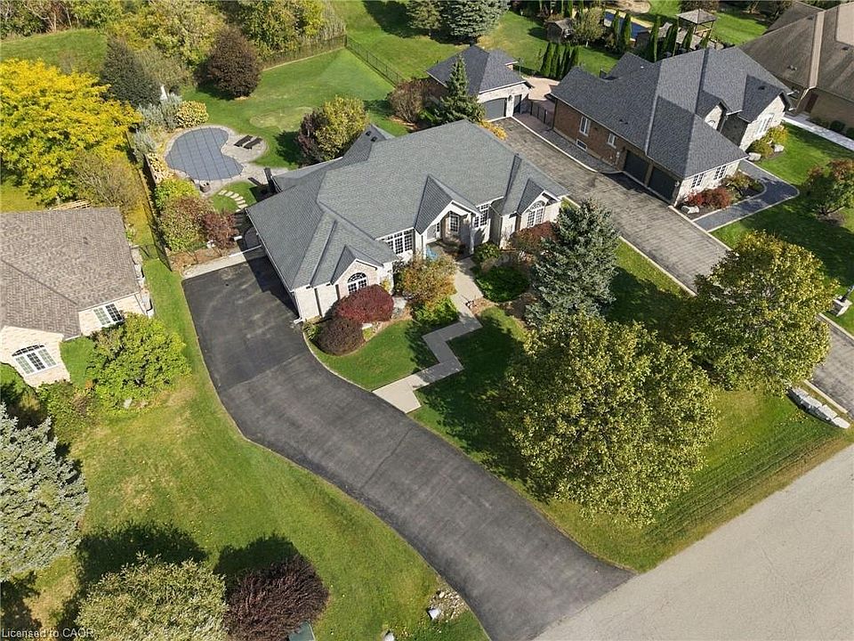 1st image of 14 Gavin Dr