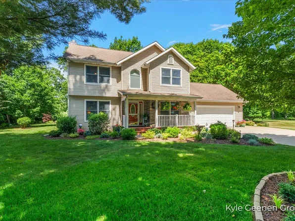 8808 Riverbend Dr, South Haven, MI 49090