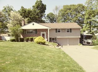 90 Dogwood Dr, New Britain, CT 06052