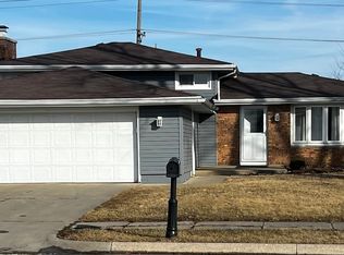 162 S Stadium Dr, Bourbonnais, IL 60914