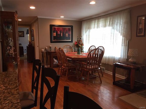 5th image of 215 Inwood Dr