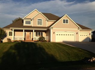 2987 Ridge Trail Dr, Traverse City, MI 49684