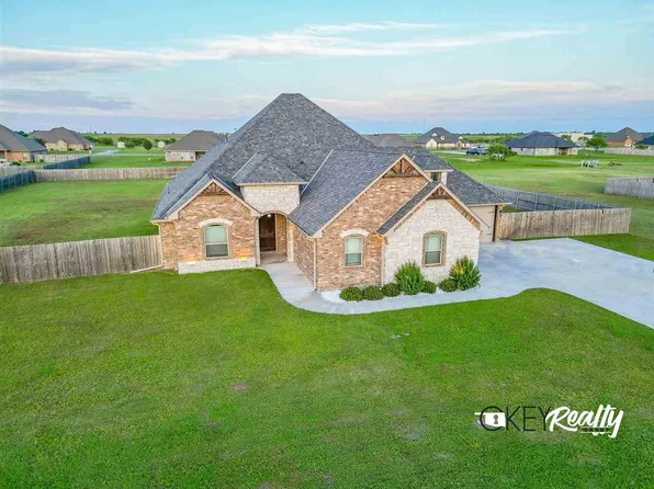 110 SW Elk Creek Loop, Cache, OK 73527
