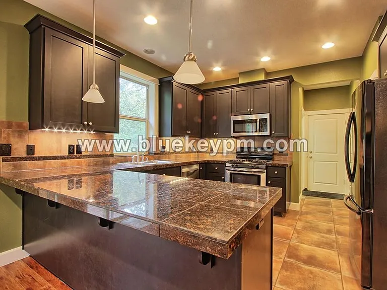 964 W S Cir — Photo 7