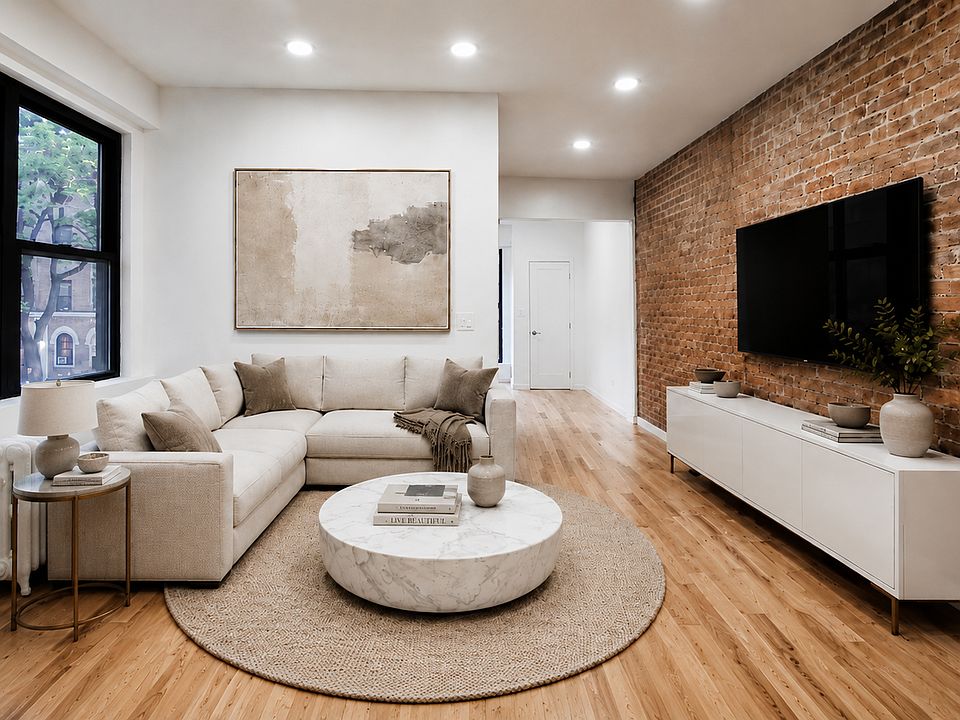 1st image of 115 W 16th St Unit 226