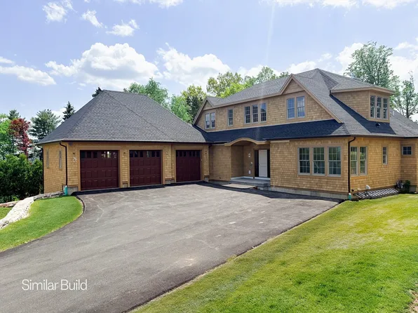 38 Buttonwood Ln #30, Ipswich, MA 01938