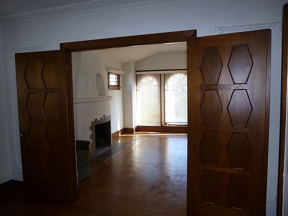 2nd image of 2201 16th Ave